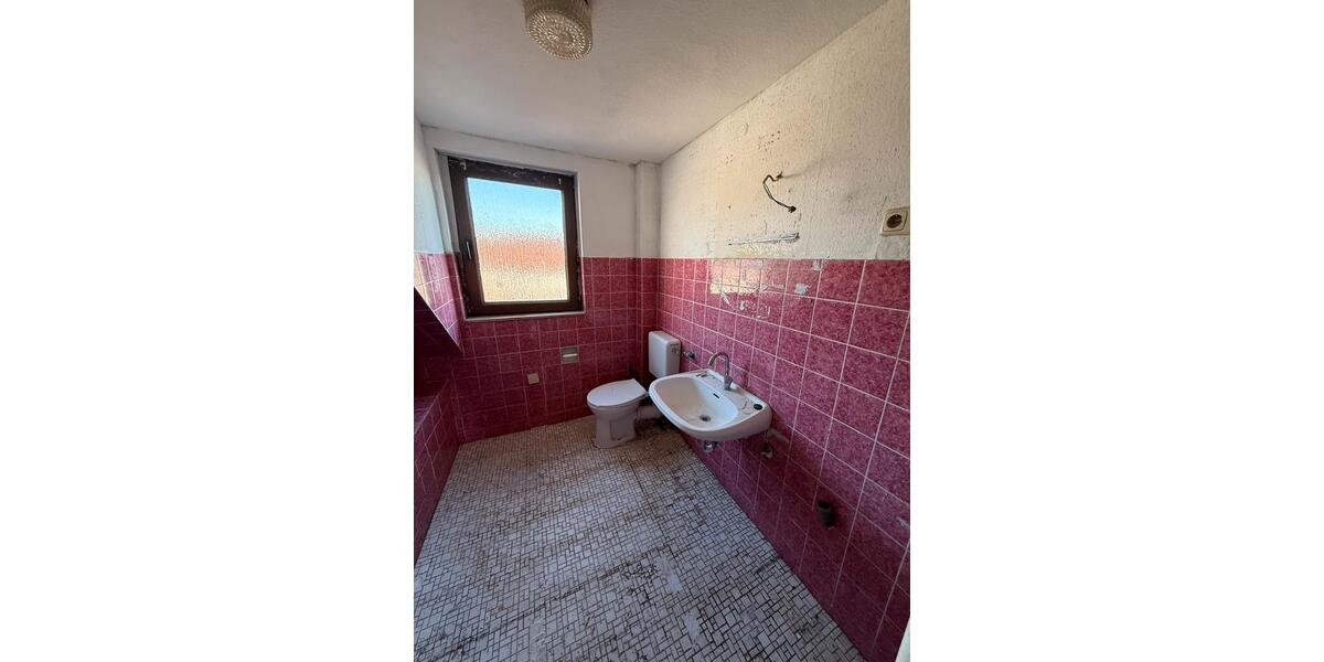 Dachgeschoßwohnung Gelsenkirchen Gelsenkirchen-Nord - 2 Zimmer, 77 m&sup2;, 450&euro; | Angebot:25796051