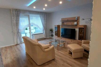 Hochwertige, möblierte 2-Zimmer-Wohnung mit Balkon & Garage 2 zimmer