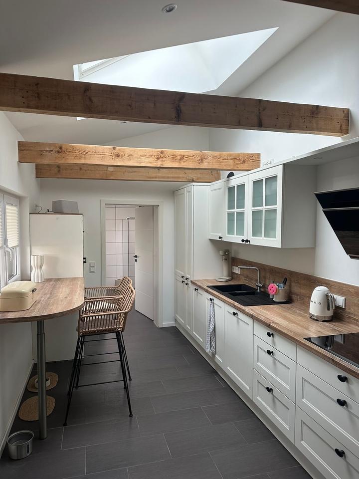 Charmante Doppelhaushälfte mit großem Garten, Pool & Garage zimmer