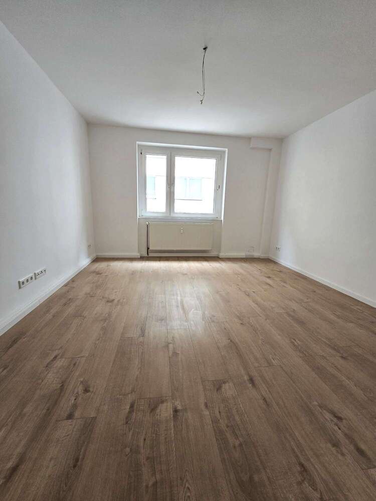Wohnung zum Mieten in Wuppertal 315 € 30 m²