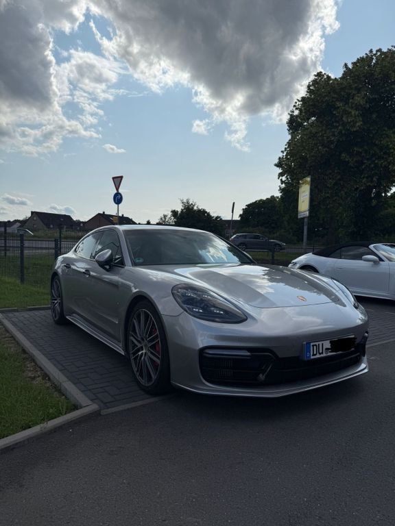 Porsche Panamera 86.500 km 70.500 € Duisburg 47178