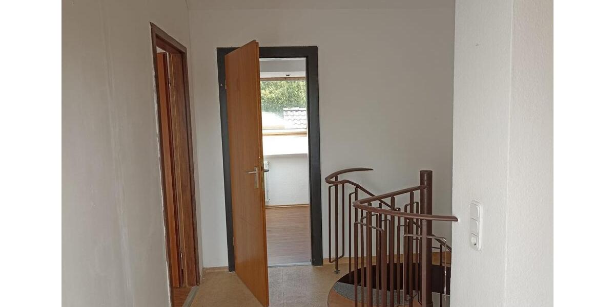 Dachgeschoßwohnung Dortmund Hombruch - 4 Zimmer, 87 m&sup2;, 735&euro; | Angebot:27600011