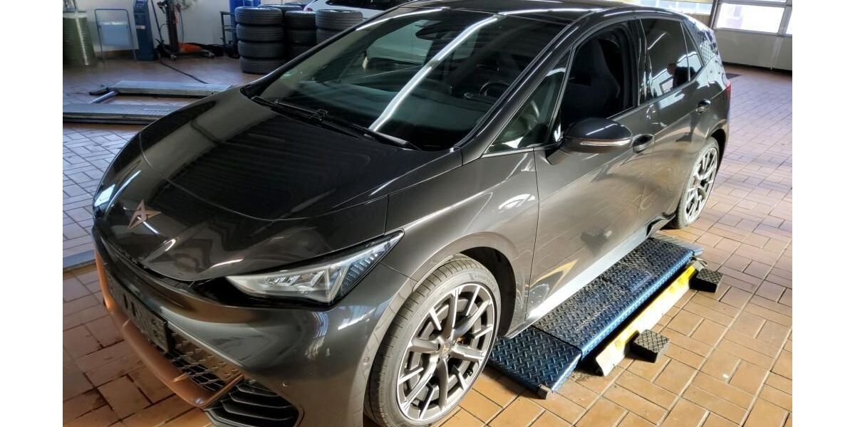 Cupra Born 49.413 km 29.880 &euro; Hagen 58091