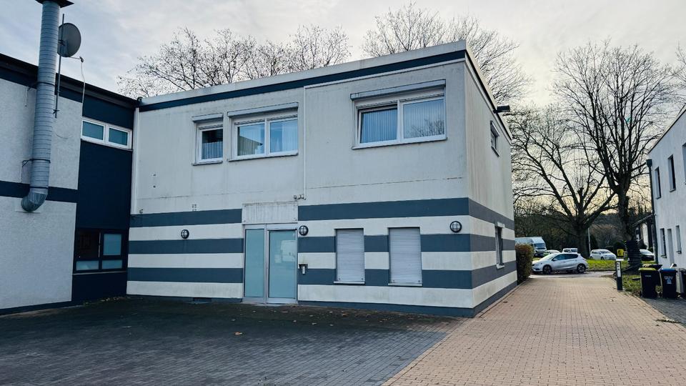 Seltenes Ladenlokal mit Tresorraum – ehemaliger Bank SB-Bereich zimmer