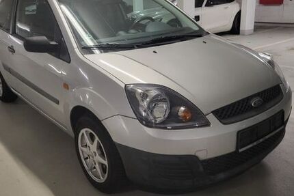 Ford Fiesta 160.000 km 1.700 &euro; Essen 45326