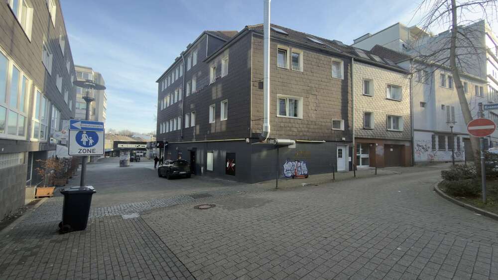 Renditestarkes Eckhaus in Essen-Stadtmitte: Vollvermietetes Wohn- und Geschäftshaus mit Aufzug 25 zimmer