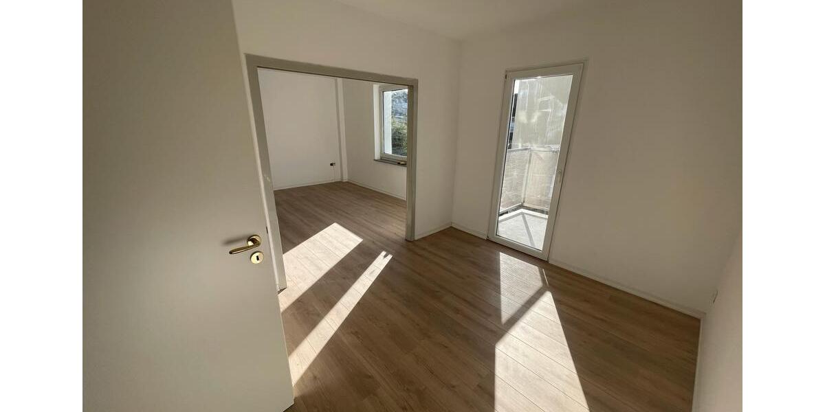 Etagenwohnung Wuppertal Gemarkung Barmen - 3 Zimmer, 77 m&sup2;, 750&euro; | Angebot:25822590