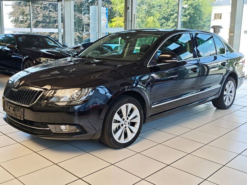 Skoda Superb 89.200 km 14.290 € Wuppertal 42107