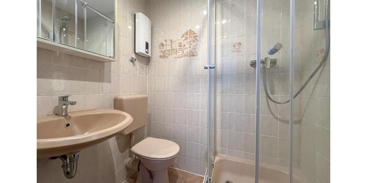 Frisch renoviertes Wohnglück: Helle 2,5-Zimmer-Wohnung zum Erstbezug 2.5 zimmer