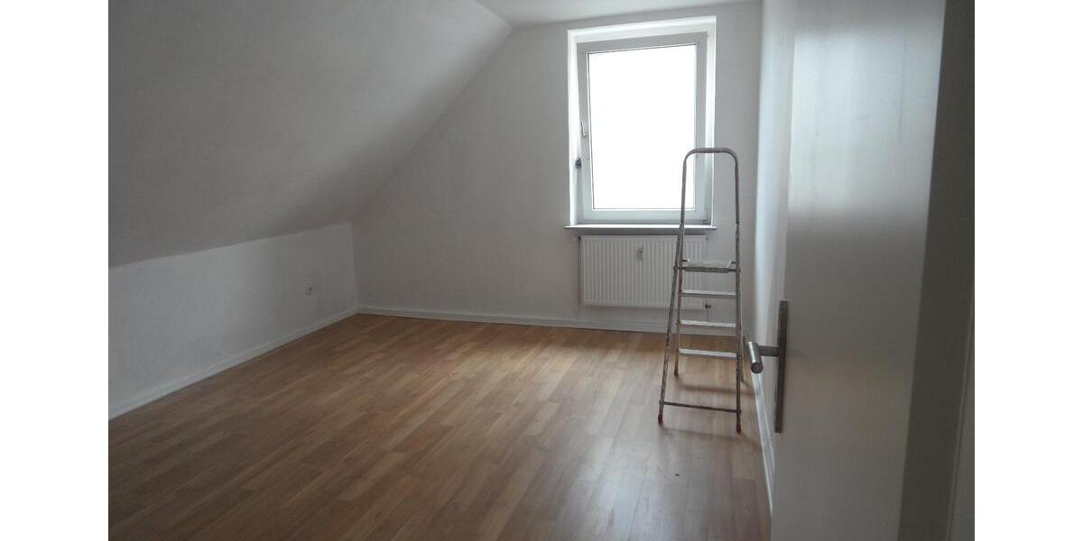 DG Wohnung mit Balkon 3 zimmer