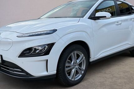 Hyundai KONA 8.500 km 22.990 € Velbert 42555