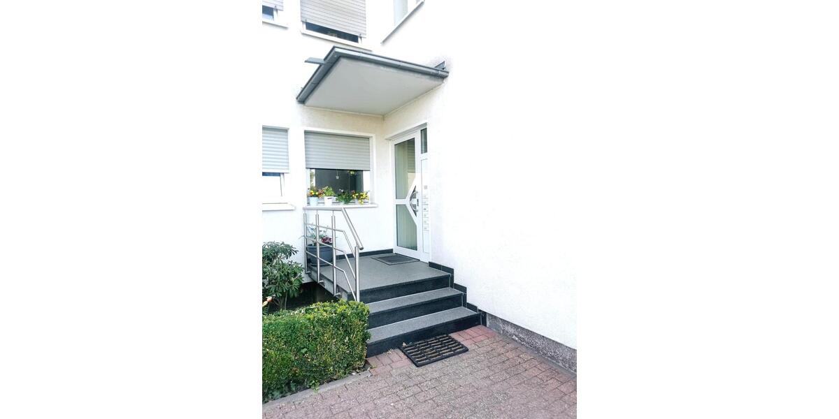 Provisionsfreie 3,5-Z.-Whg mit Loggia, Garage & Gem.-garten 3.5 zimmer