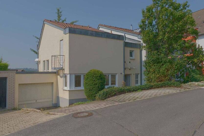 Modernes Haus mit Designküche, Sauna & Kamin in bevorzugter Lage in Herdecke