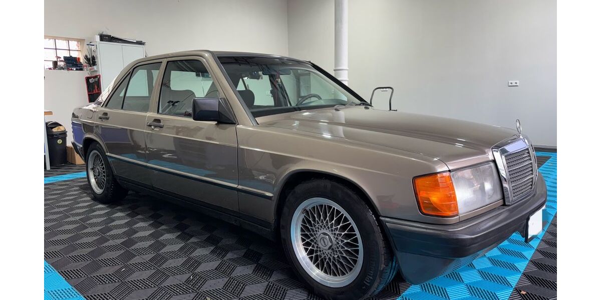 Mercedes-Benz 190 241.500 km 9.000 &euro; Dortmund 44319
