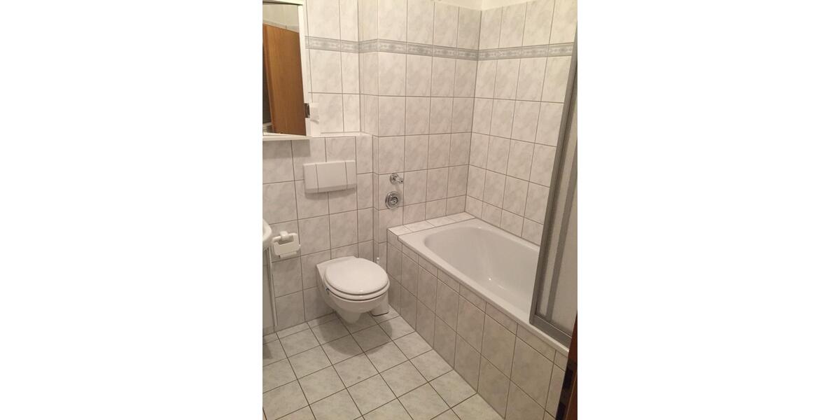 2.5 Wohnung inclusive Tiefgarage und Küche 2 zimmer