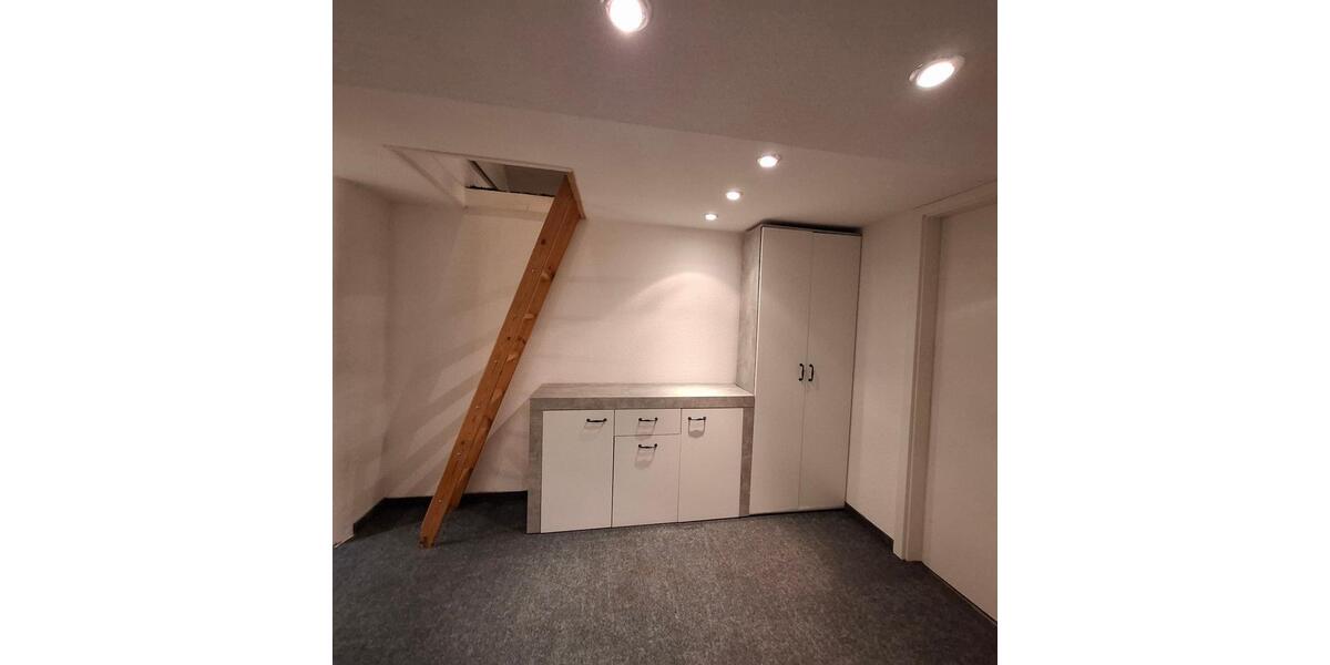 Gemütliche Dachgeschosswohnung in Freisenbruch zu vermieten 1.5 zimmer