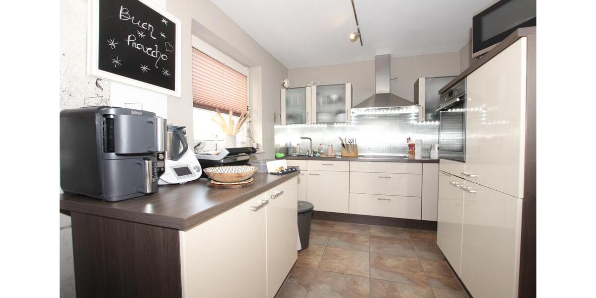 Dachgeschoßwohnung Bottrop Feldhausen - 4 Zimmer, 94 m&sup2;, 860&euro; | Angebot:25743434