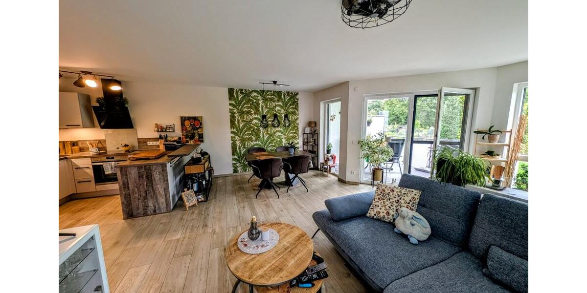 Moderne 2,5-Zimmer Wohnung mit Balkon ins Grüne, Baujahr 2021! 2.5 zimmer