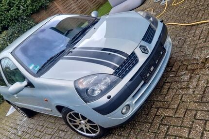 Renault Clio 201.700 km 1.350 &euro; Oberhausen 46149