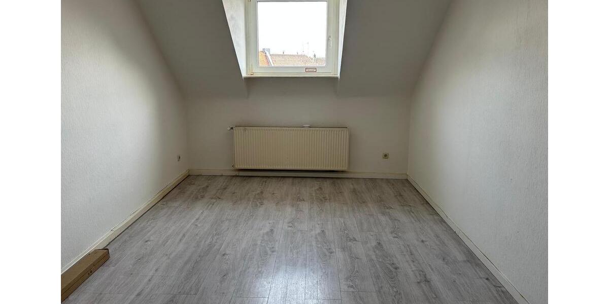 Dachgeschoßwohnung Bochum Höntrop - 3 Zimmer, 52 m&sup2;, 400&euro; | Angebot:25749473
