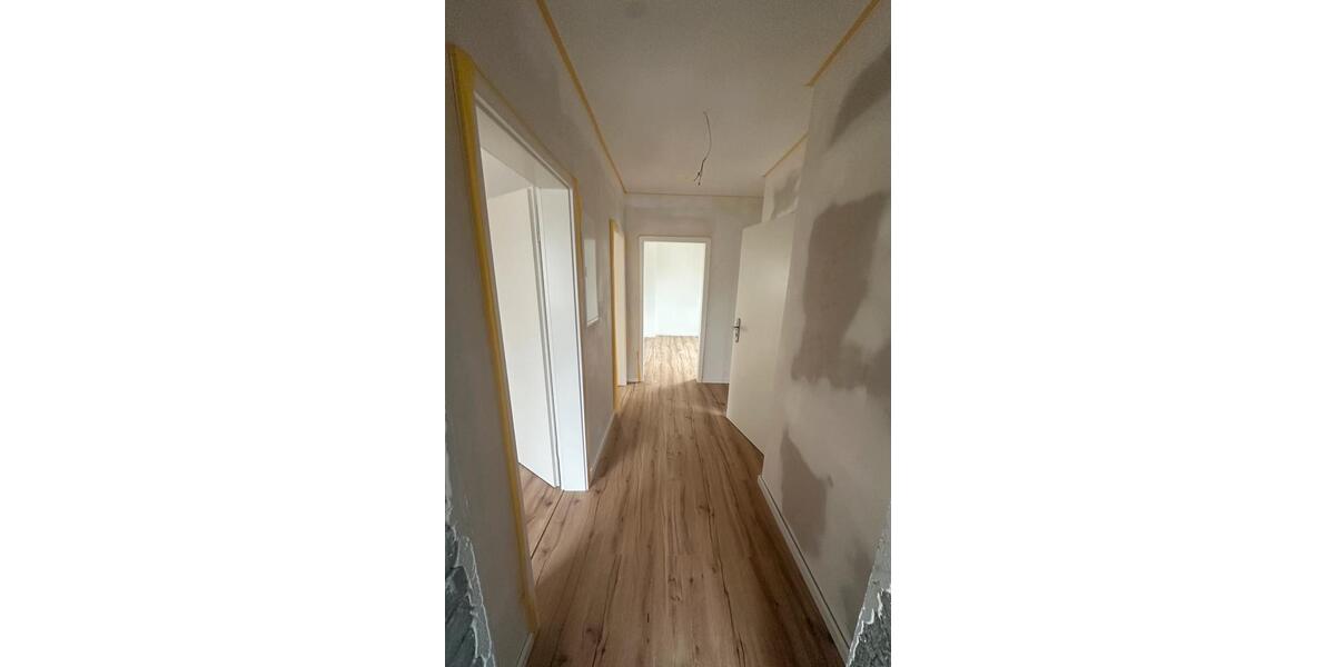 Dachgeschoßwohnung Oberhausen Alsfeld - 3.5 Zimmer, 83 m&sup2;, 908&euro; | Angebot:24631691