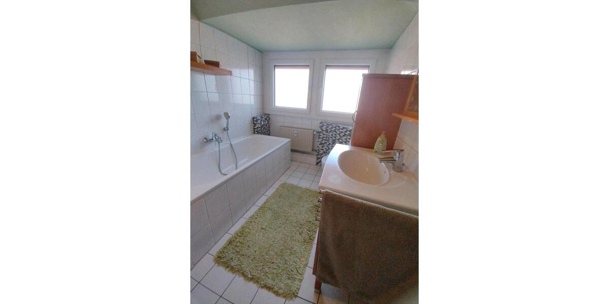 Dachgeschoßwohnung Oberhausen Osterfeld - 3.5 Zimmer, 75 m&sup2;, 160.000&euro; | Angebot:26789604