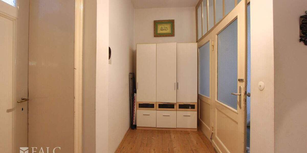 Reihenmittelhaus Oberhausen - Sterkrade Sterkrade-Mitte - 1 Zimmer, 300 m&sup2;, 369.000&euro; | Angebot:25683252