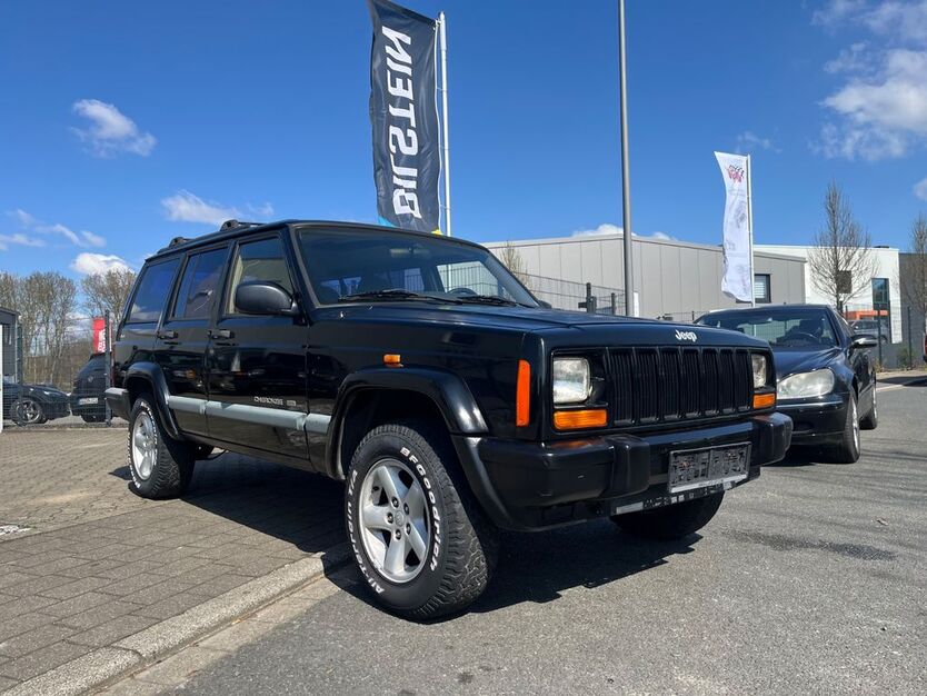 Jeep Cherokee 220.000 km 6.999 € Bochum 44809