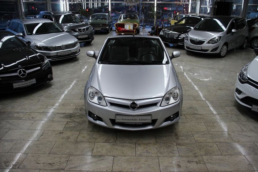 Opel Tigra 75.000 km 3.990 € Essen 45356