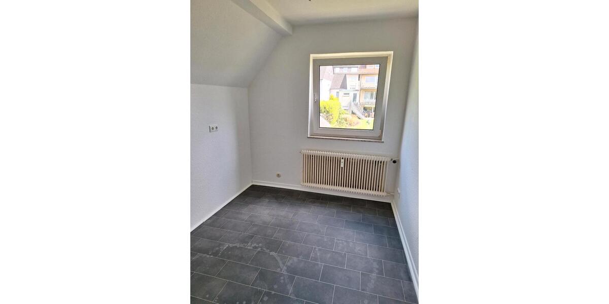 Dachgeschoßwohnung Hagen Hagen-Nord - 3.5 Zimmer, 75 m&sup2;, 727&euro; | Angebot:27584837