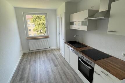 Moderne 2-Zimmer-Wohnung mit Balkon – Frisch Renoviert