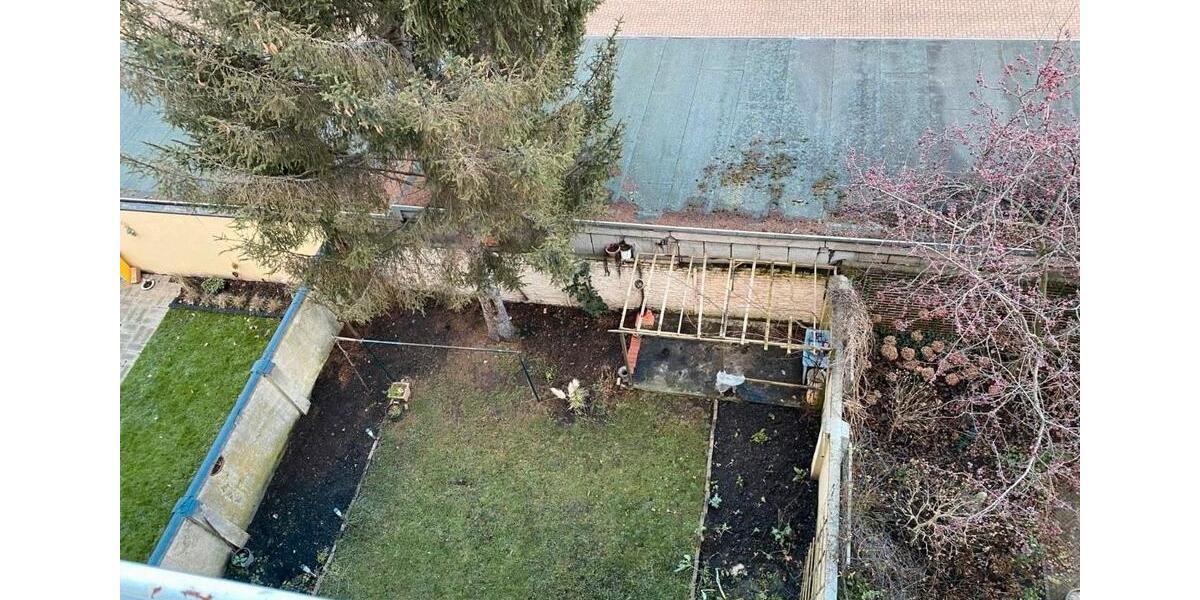 Charmante Altbauwohnung in guter Lage 4 zimmer