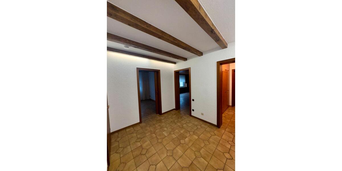 Etagenwohnung Essen Stadtbezirk VI - 3.5 Zimmer, 92 m&sup2;, 850&euro; | Angebot:25519490