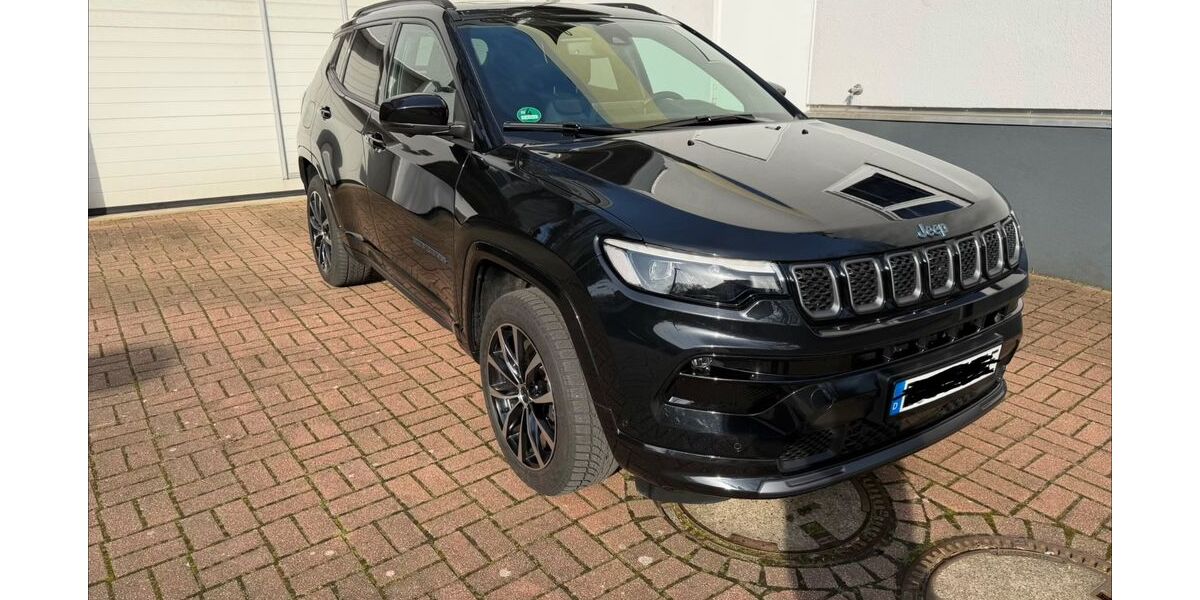 Jeep Compass 53.000 km 24.480 &euro; Essen 45136