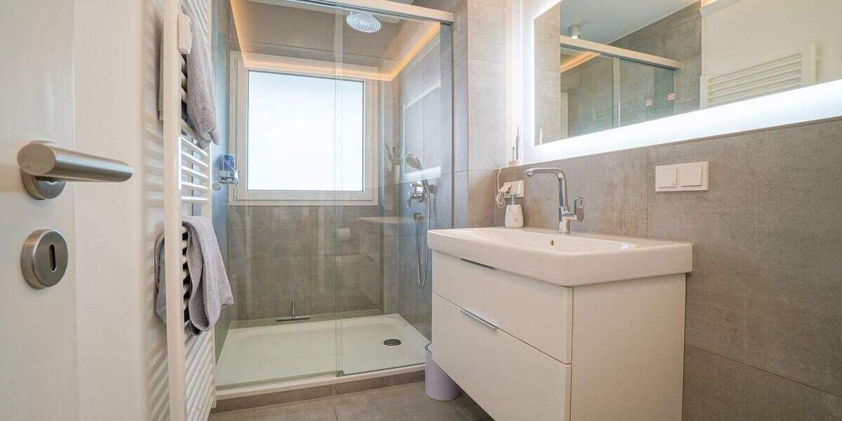 Etagenwohnung Mülheim an der Ruhr Saarn - 3 Zimmer, 94 m&sup2;, 1.300&euro; | Angebot:25399868