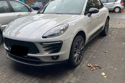 Porsche Macan 236.000 km 22.100 &euro; Oberhausen 46045