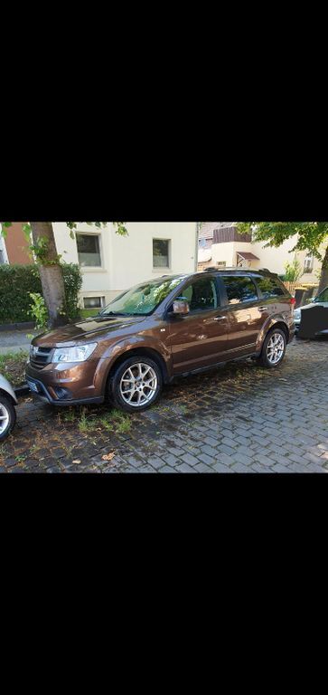Fiat Freemont 85.000 km 11.999 € Duisburg 47167
