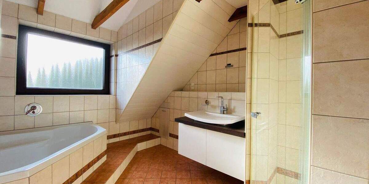 Etagenwohnung Bottrop Eigen - 2 Zimmer, 65 m&sup2;, 520&euro; | Angebot:25774952