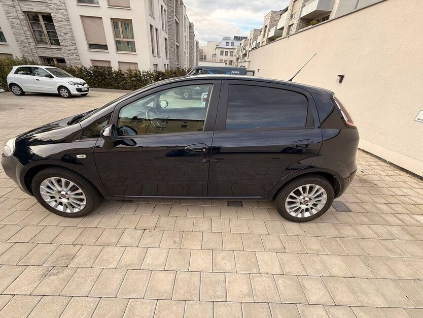 Fiat Punto 156.600 km 3.900 € Wuppertal 42277