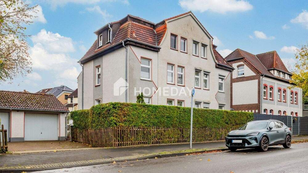 Geräumige DHH mit ca. 140 m² Gesamtfläche (davon 96 m² Wohnfläche) und liebevoll angelegtem Garten 4 zimmer