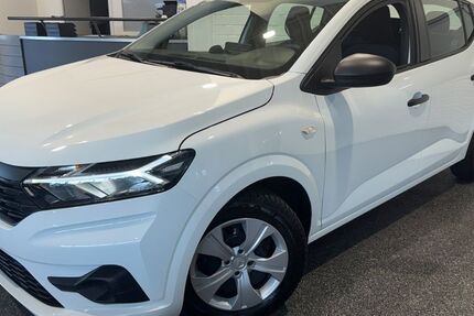Dacia Sandero 15.200 km 11.990 &euro; Marl/Recklinghausen 45770