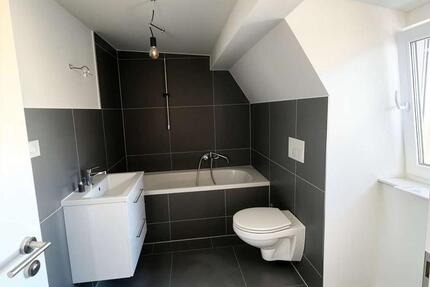 Modern sanierte 4-Zimmer-Dachgeschosswohnung in ruhiger Lage von Recklinghausen 4 zimmer