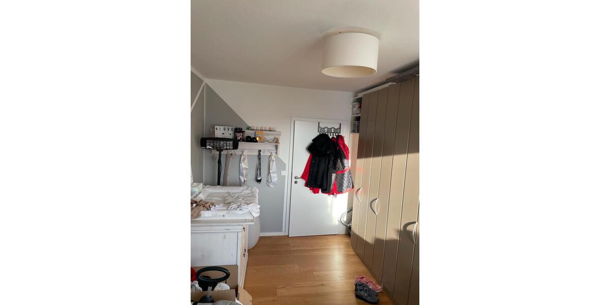 Etagenwohnung Velbert Pöthen - 3.5 Zimmer, 96 m&sup2;, 363.636&euro; | Angebot:25745994