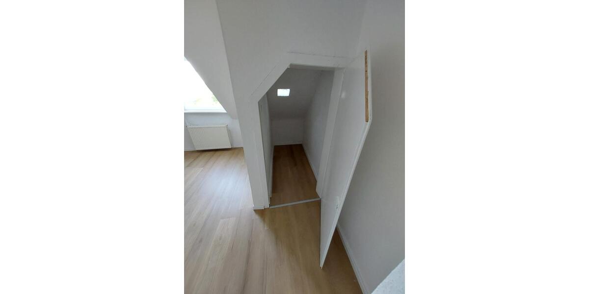 Dachgeschoßwohnung Herne Eickel - 3.5 Zimmer, 80 m&sup2;, 550&euro; | Angebot:26442292