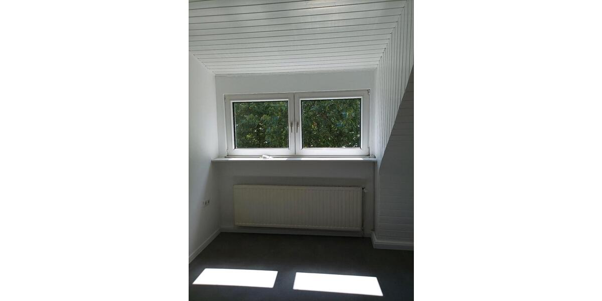 Dachgeschoßwohnung Witten Annen - 3 Zimmer, 65 m&sup2;, 500&euro; | Angebot:24488101