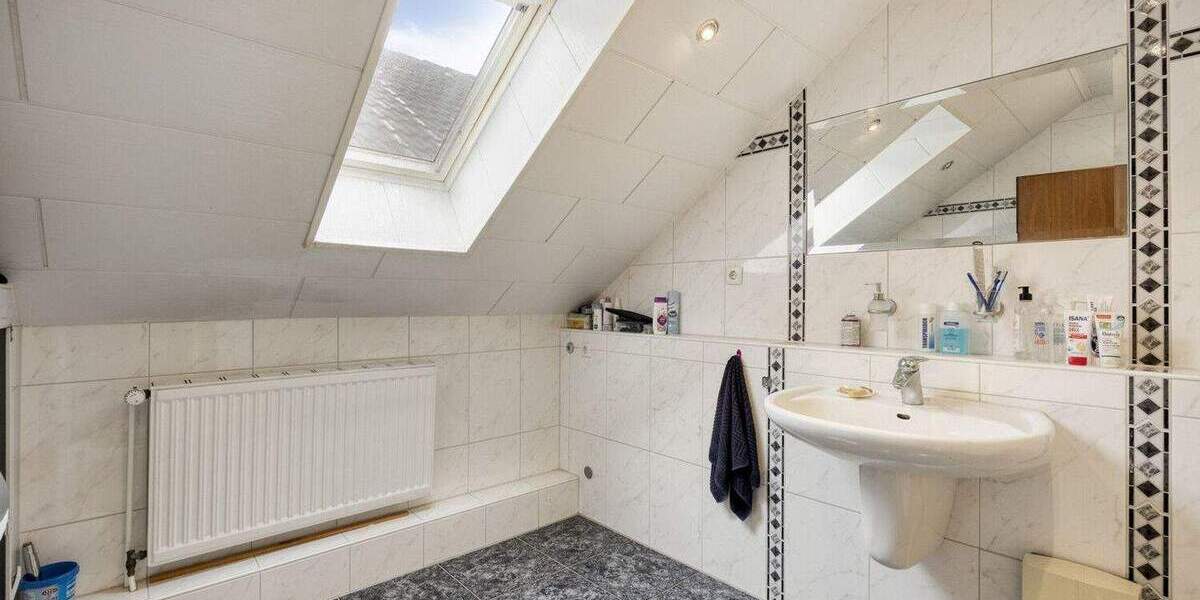 Etagenwohnung Castrop-Rauxel Frohlinde - 5 Zimmer, 176 m&sup2;, 340.000&euro; | Angebot:25301862