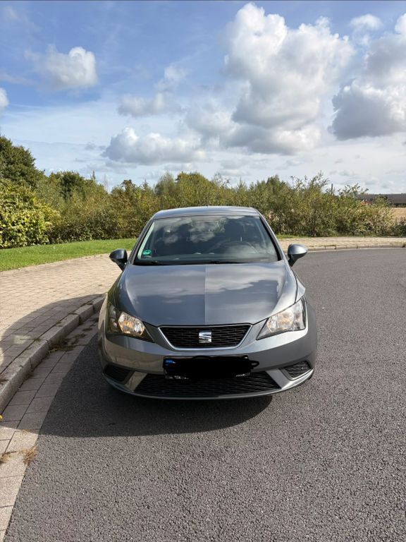 Seat Ibiza 118.000 km 7.590 € Essen 45355
