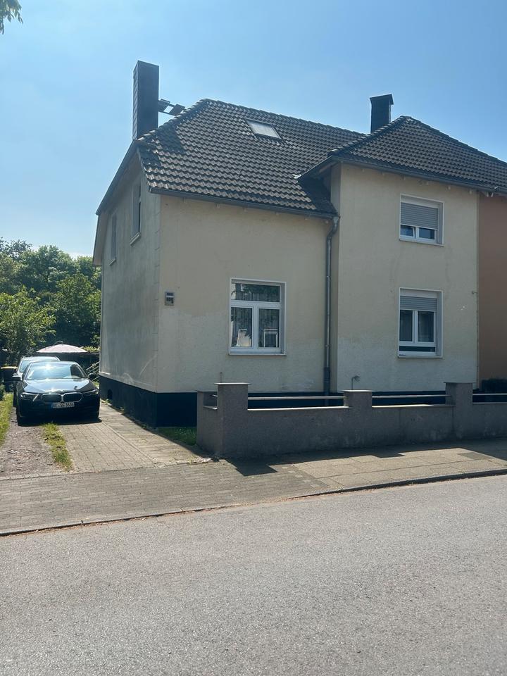 Haus mit Garten4 -5 Personen geeignet.&&&!!!