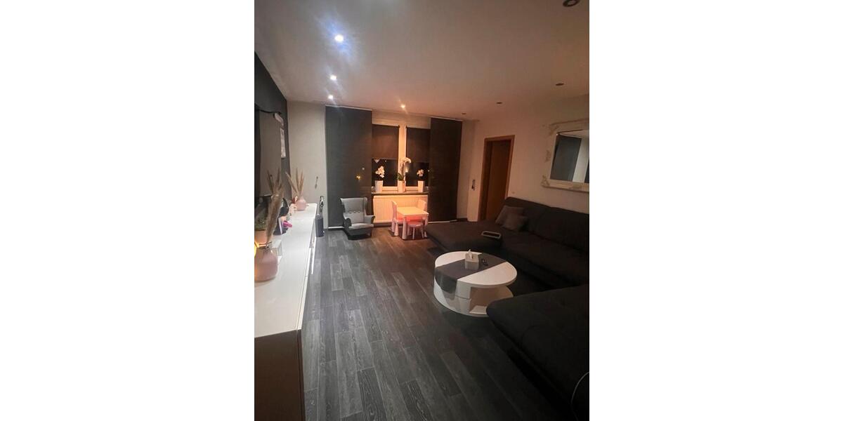 Dachgeschoßwohnung Gelsenkirchen Gelsenkirchen-Mitte - 3 Zimmer, 80 m&sup2;, 500&euro; | Angebot:25656495