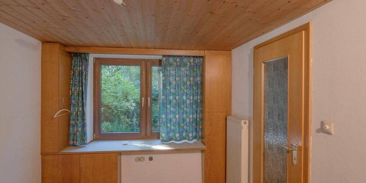 Einfamilienhaus Essen Bergerhausen - 8 Zimmer, 180 m&sup2;, 345.000&euro; | Angebot:26583846